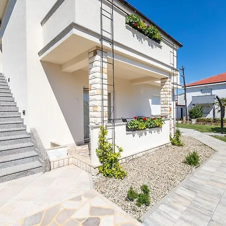 Nur 300 Meter Zum Tollen Apartman