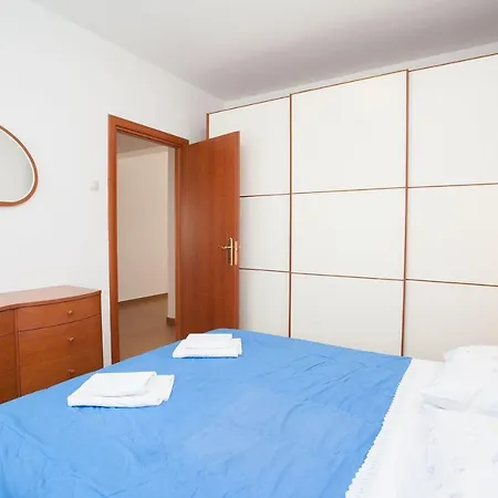 Apartment Nur 300 Meter Zum Tollen