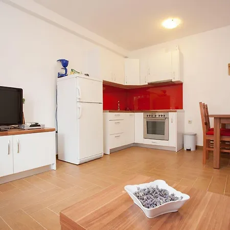 Nur 300 Meter Zum Tollen * Baška