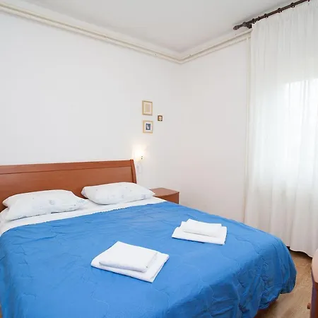 Nur 300 Meter Zum Tollen * Baska (Krk)