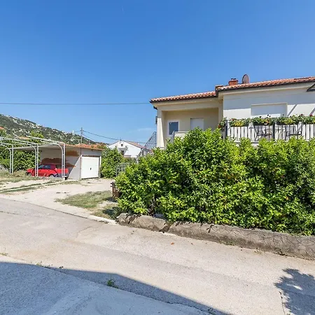 Appartement Nur 300 Meter Zum Tollen *