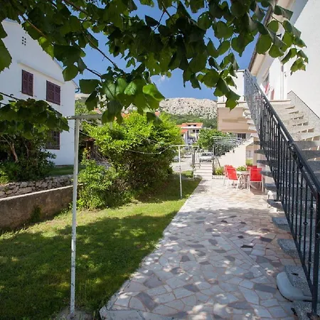 Nur 300 Meter Zum Tollen Baska (Krk)