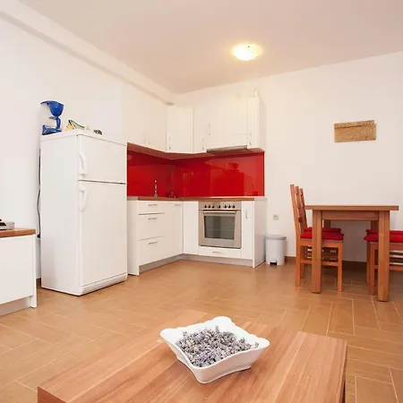Apartment Nur 300 Meter Zum Tollen Baska (Krk)