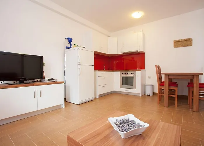 Nur 300 Meter Zum Tollen * Baška